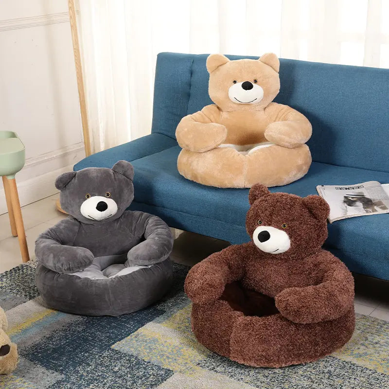 Cozy Bear Hug Plush Pet Bed – Winter Warmth & Comfort for Cats & Dogs!